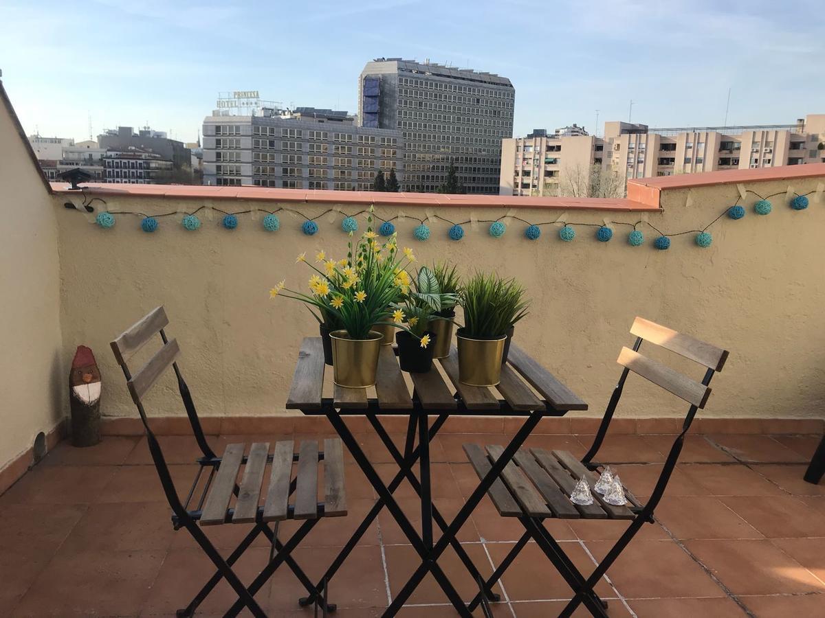Pil Pil Hostel Madrid Eksteriør billede
